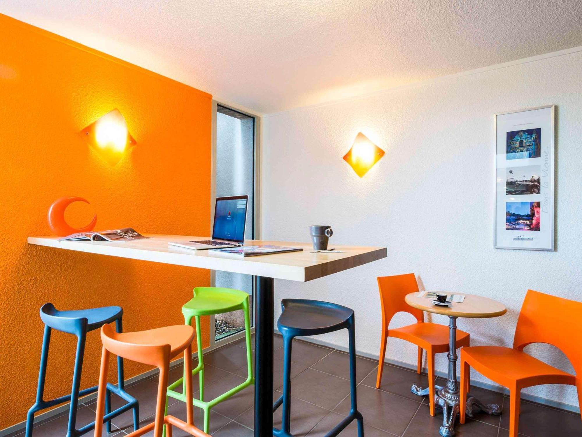 Ibis Budget Chatellerault Nord Bagian luar foto