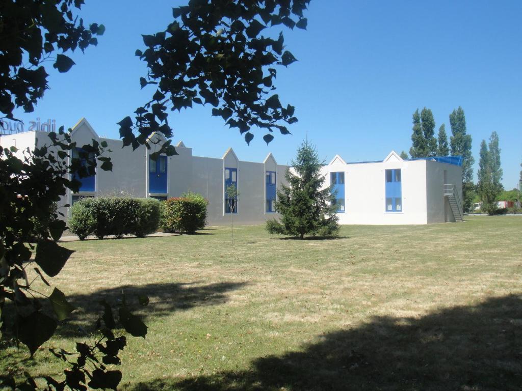 Ibis Budget Chatellerault Nord Bagian luar foto