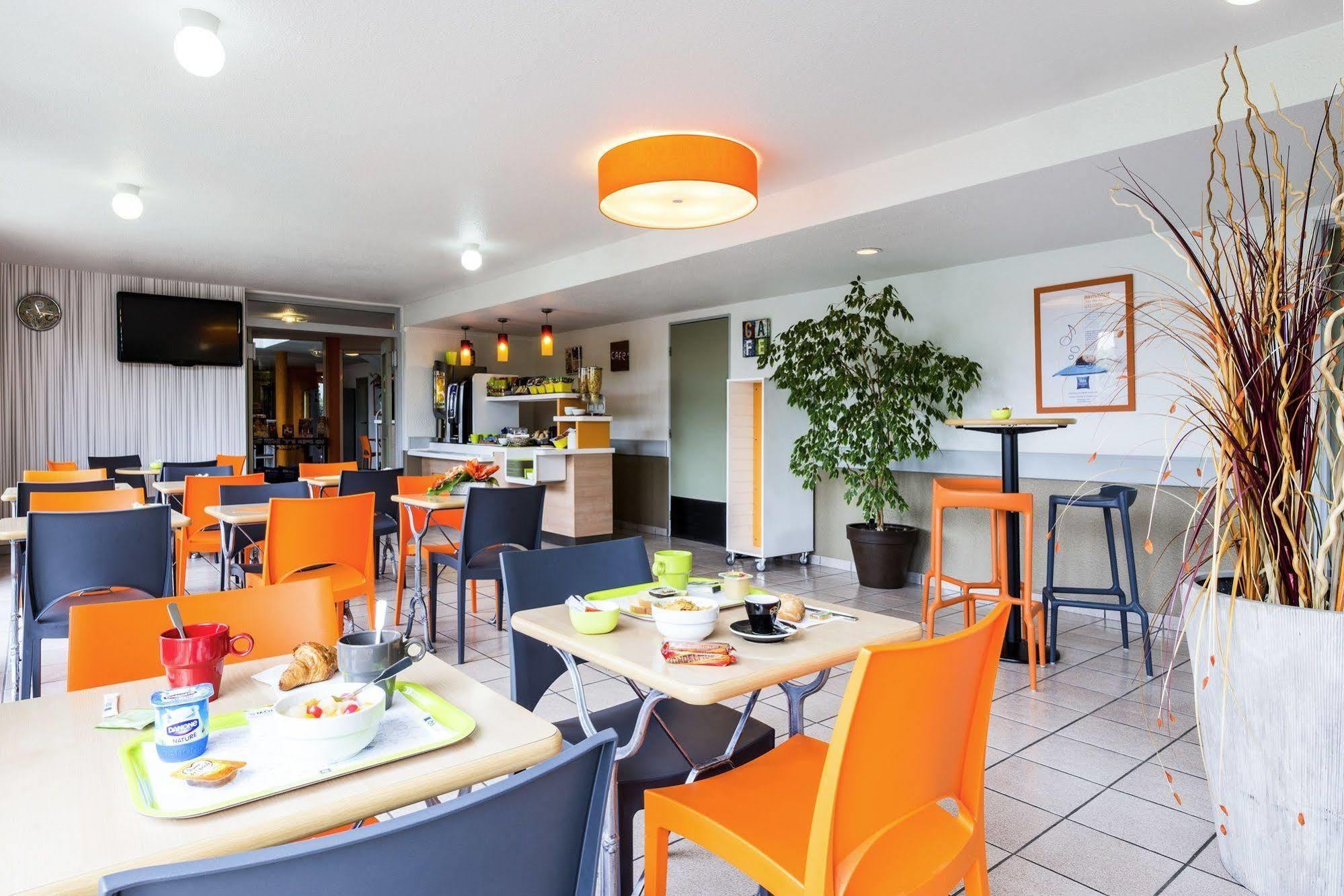 Ibis Budget Chatellerault Nord Bagian luar foto