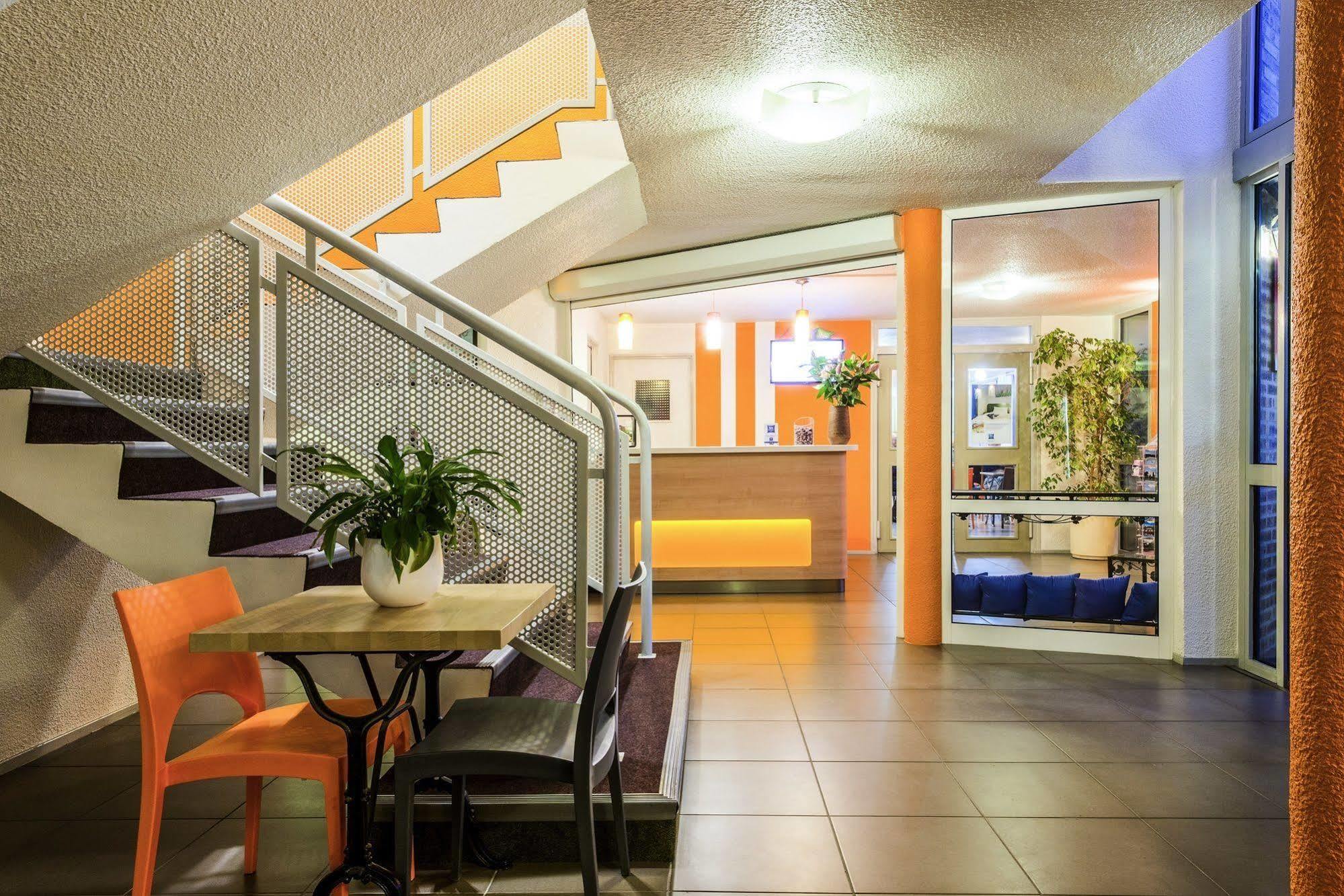 Ibis Budget Chatellerault Nord Bagian luar foto