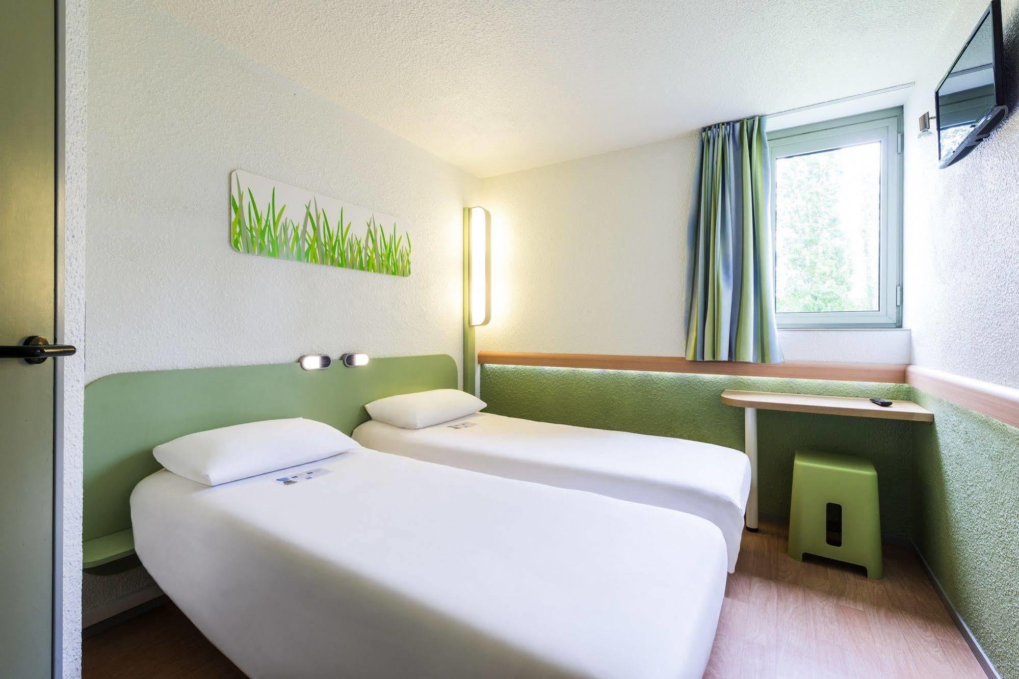 Ibis Budget Chatellerault Nord Bagian luar foto