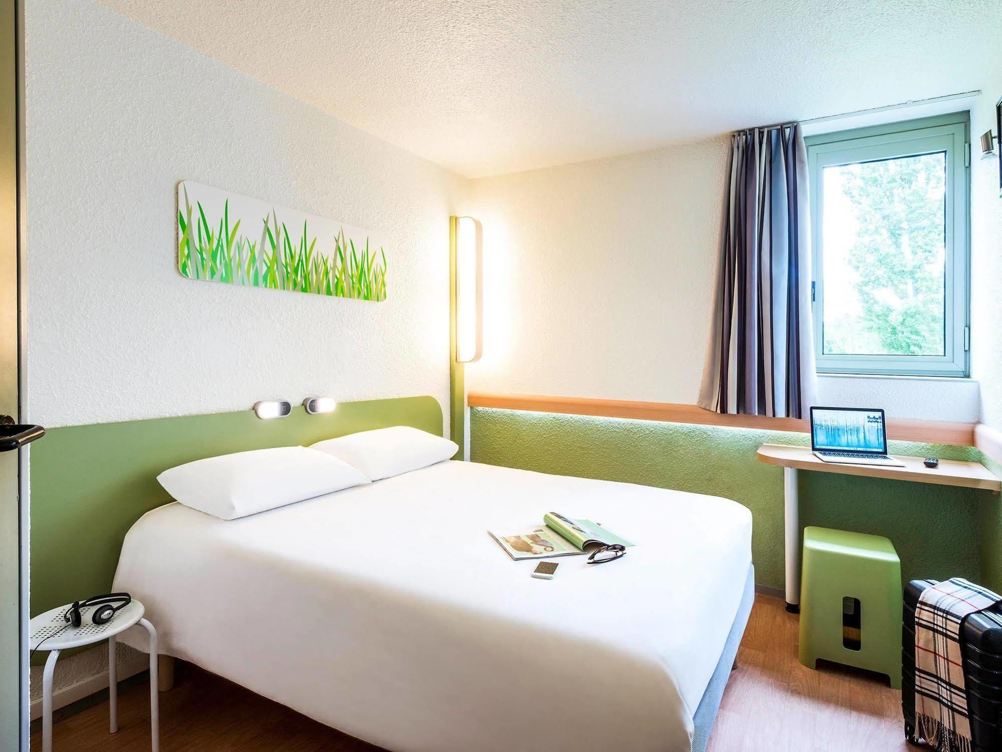 Ibis Budget Chatellerault Nord Bagian luar foto