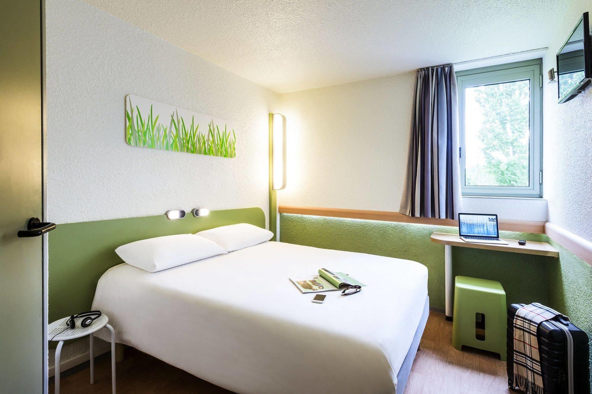 Ibis Budget Chatellerault Nord Bagian luar foto